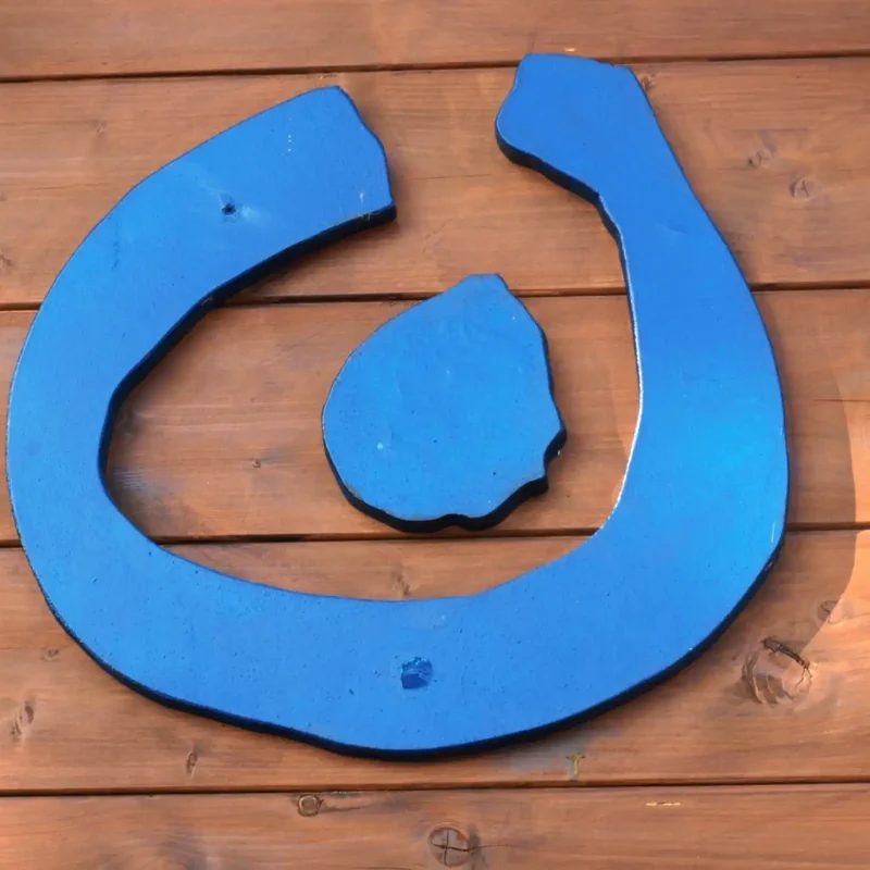 Lebenshilfe Logo auf einer Holzwand