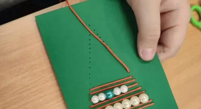 Papierkarte mit Verzierungen